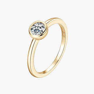 Lunara Round Bezel Ring – Yellow Gold